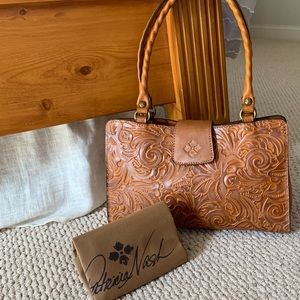 PATRICIA NASH Rienzo Satchel Burnished Tooled Brass Leather Gold Handbag P35786